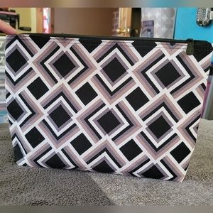 Thirty-One Zipper Pouch